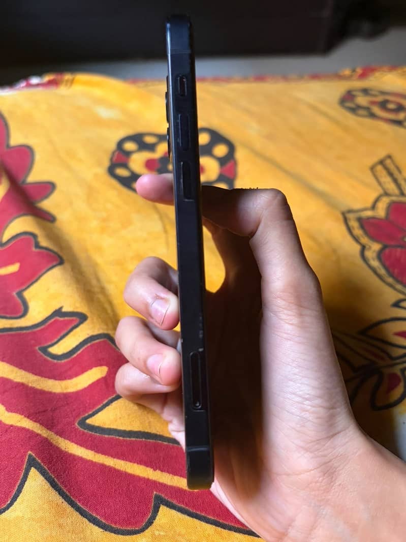 iPhone 12 1