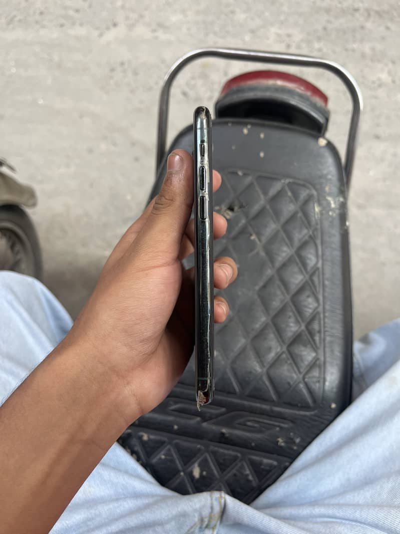 Apple iPhone 11 2