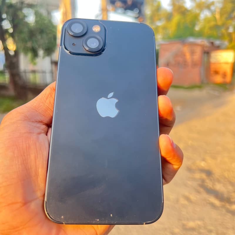 Apple iPhone 13 1