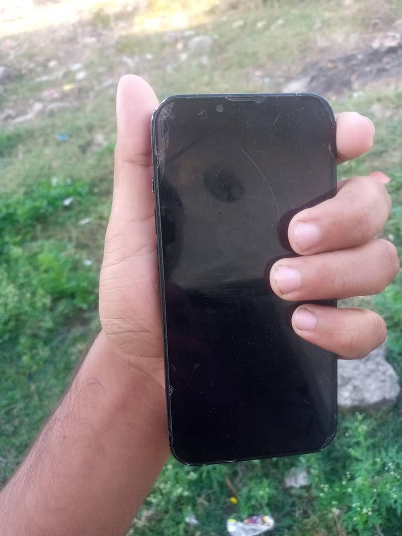 Apple iPhone 13 1