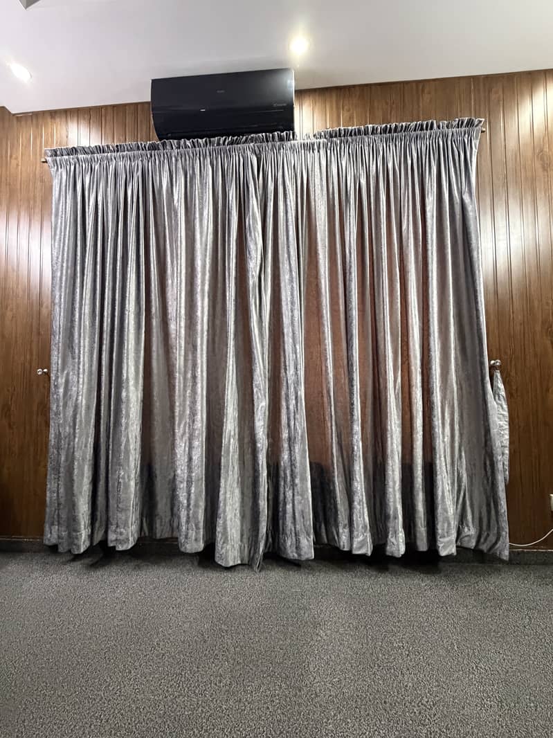 Curtains 0