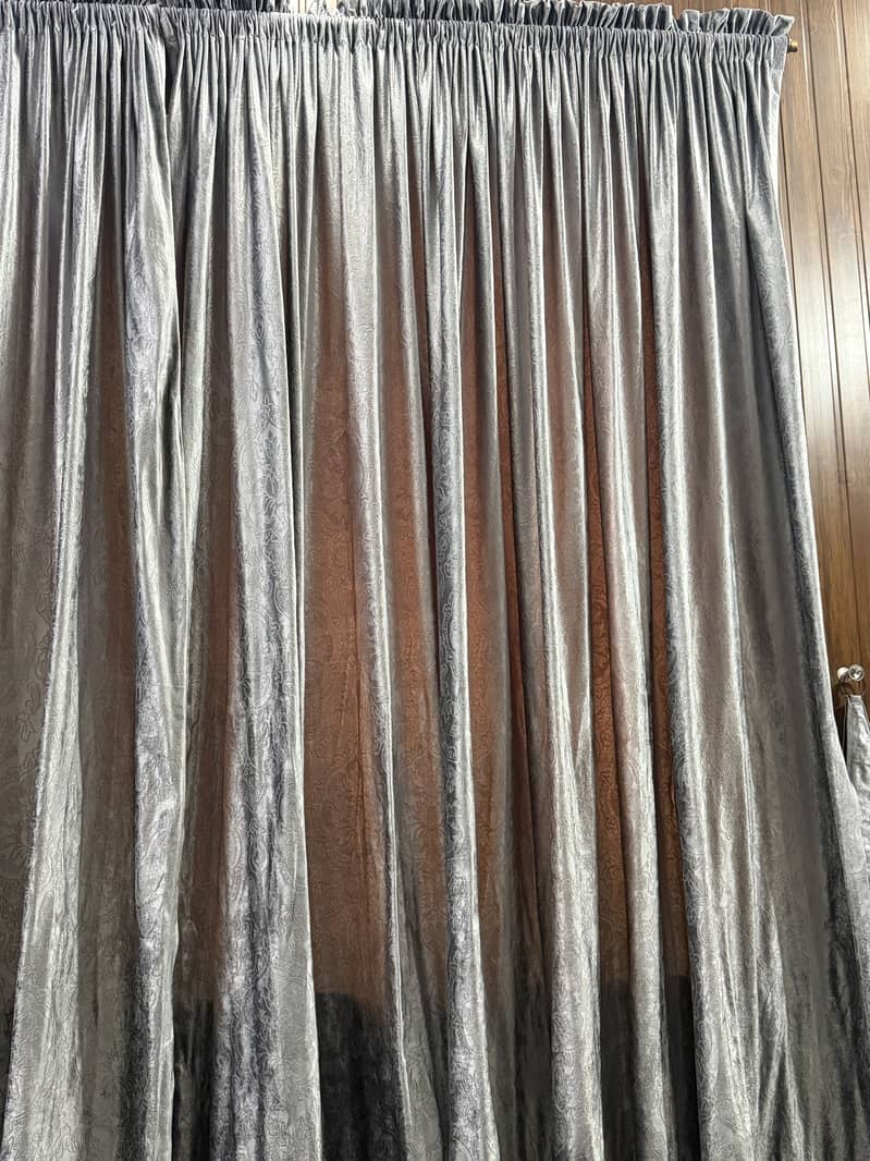 Curtains 4