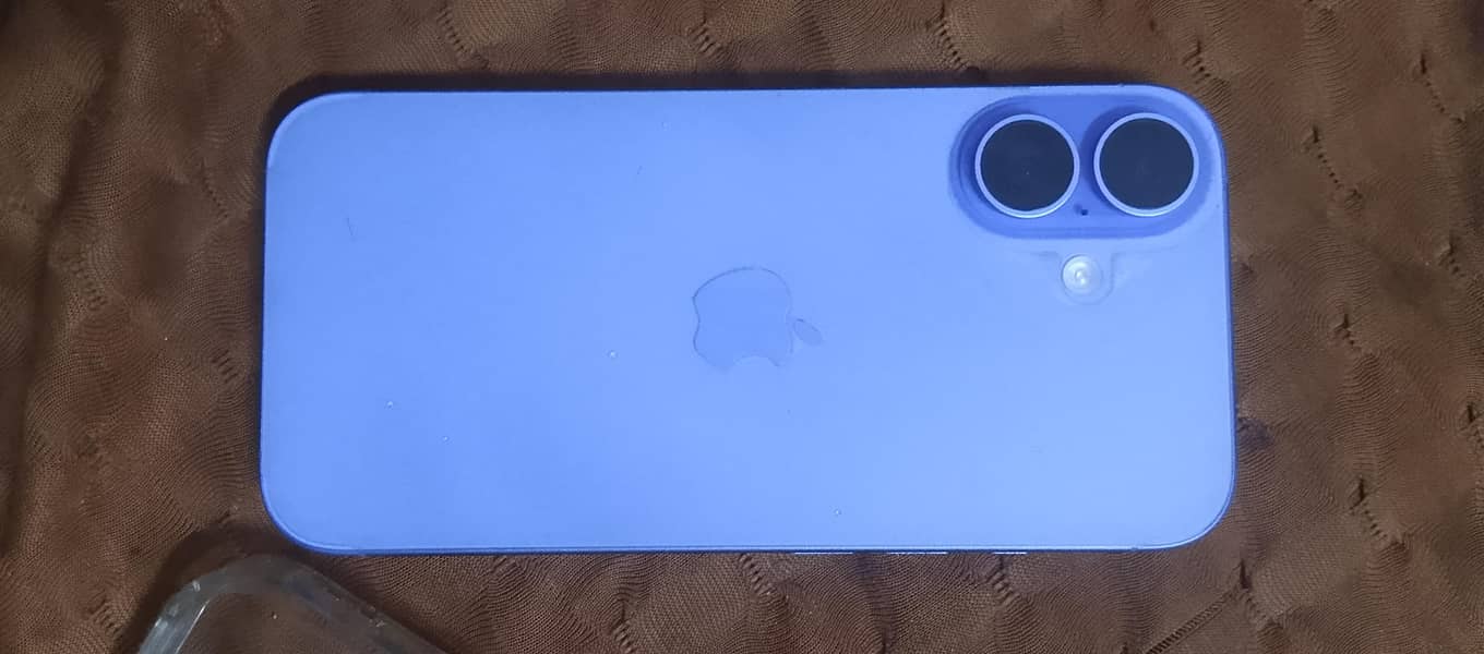 Apple iPhone 16 0