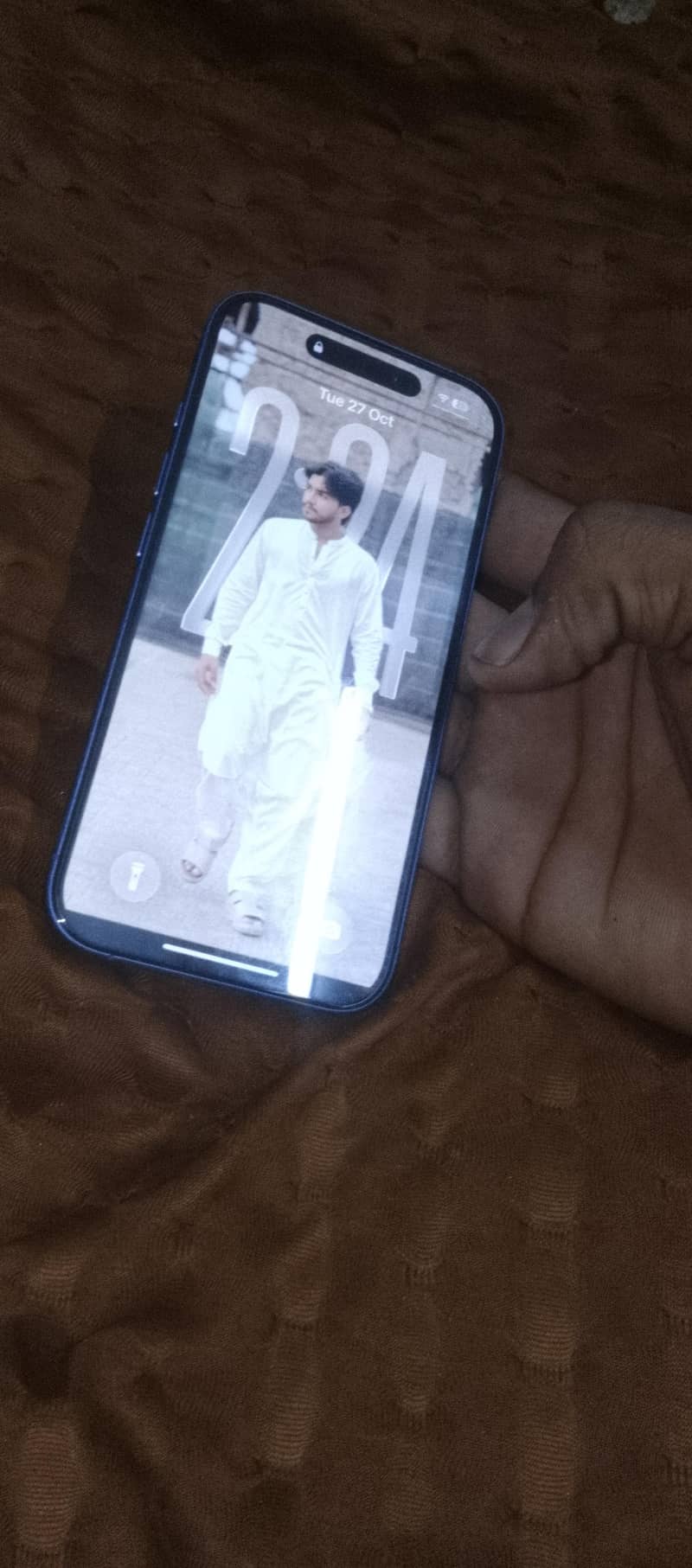 Apple iPhone 16 2