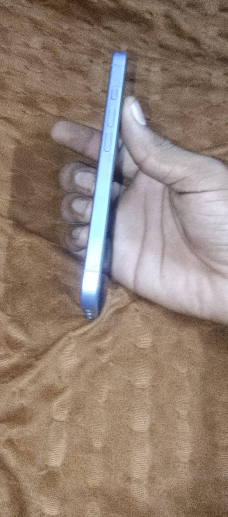 Apple iPhone 16 4