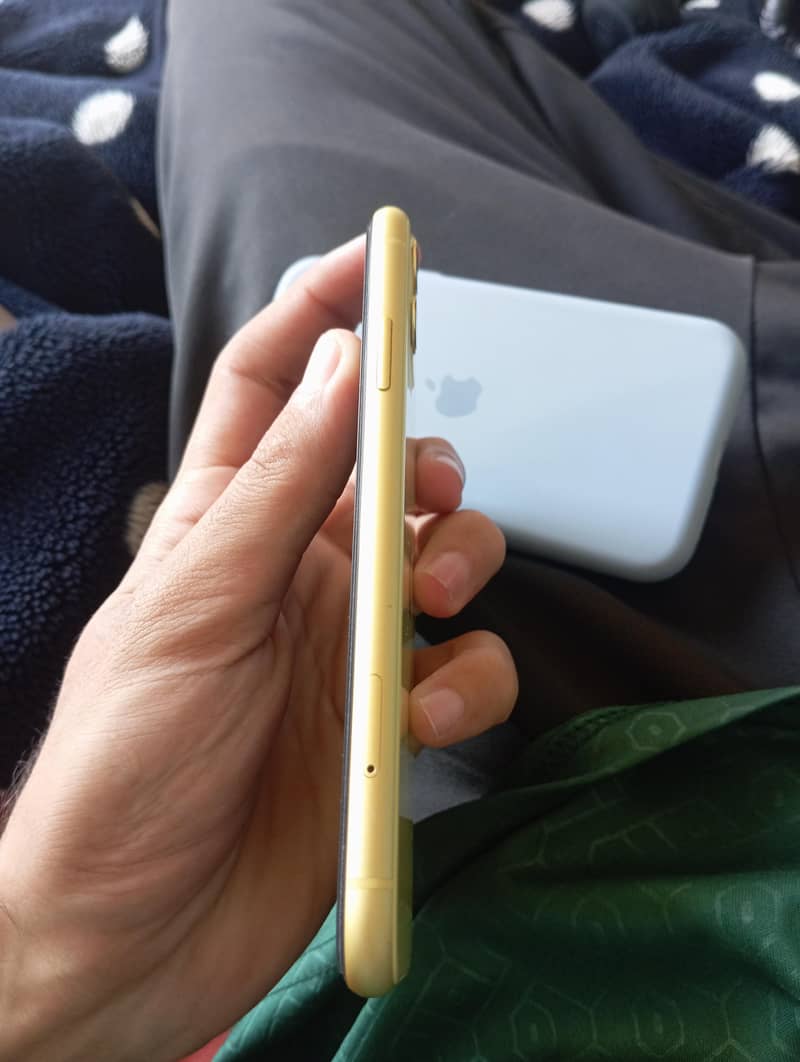 Apple iPhone 11 2