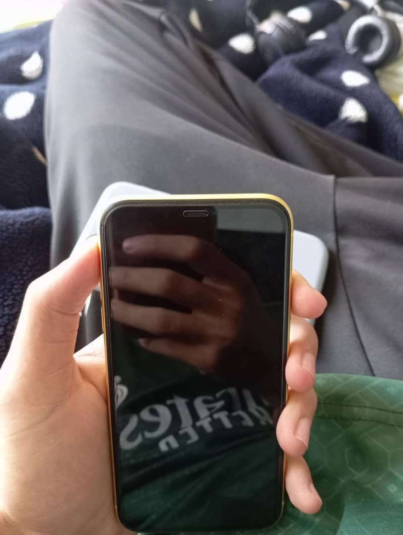 Apple iPhone 11 3