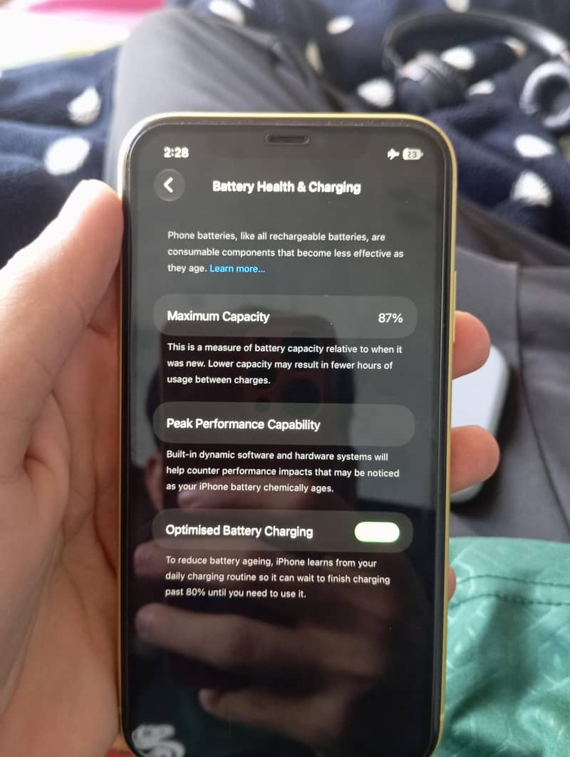 Apple iPhone 11 4