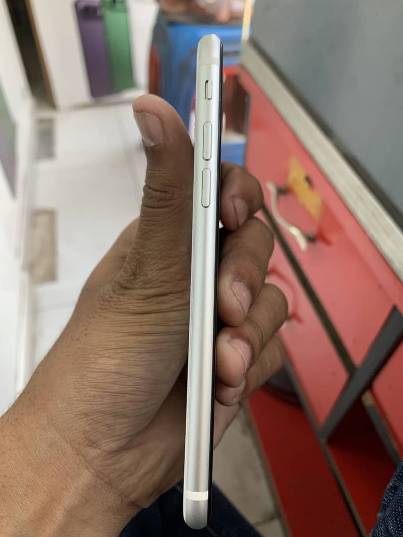 Apple iPhone SE 2