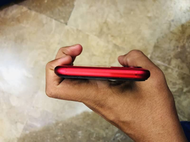 Apple iPhone 11 3