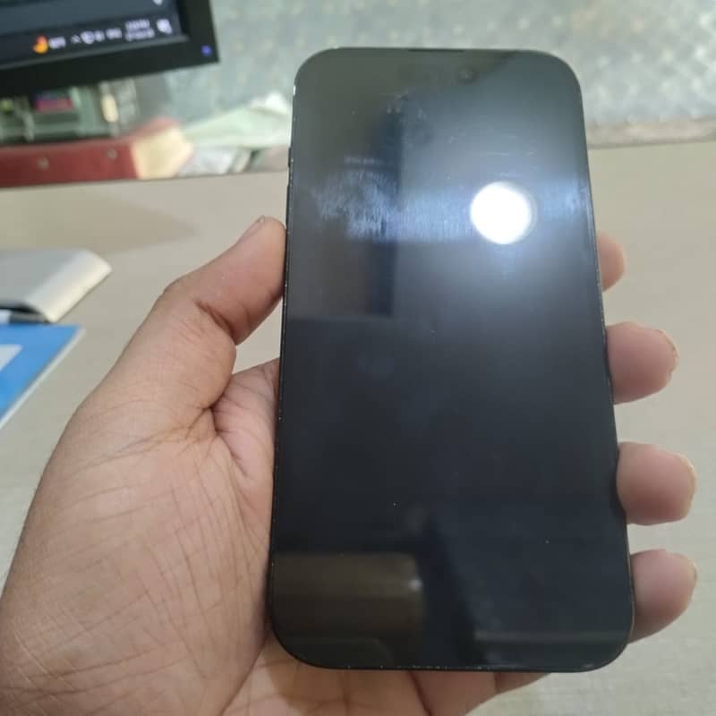 Apple iPhone 14 Pro 1