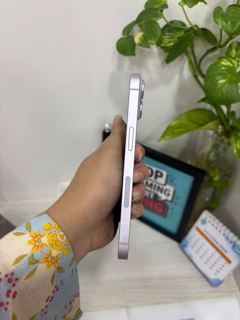 Apple iPhone 14 5