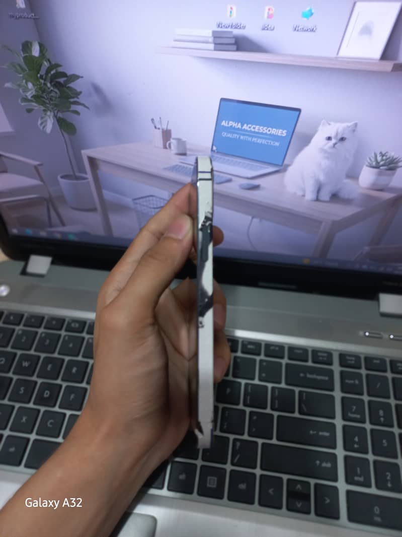 Apple iPhone 12 Pro 2