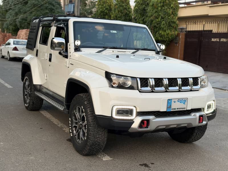 BAIC BJ40 Plus 2022 3