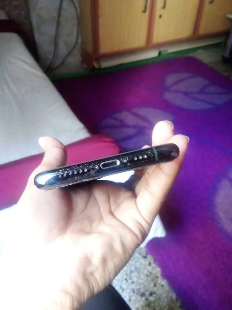 Iphone 11 pro pta approved 4
