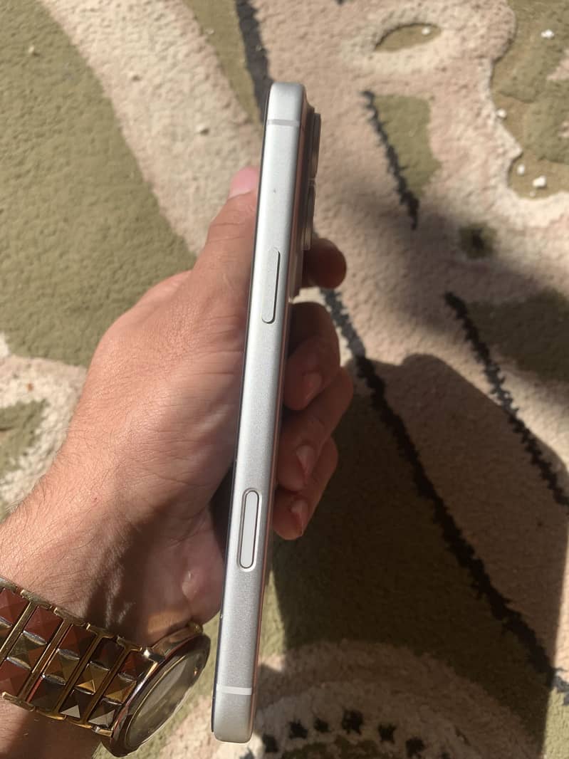 Apple iPhone 17 Pro Max 2