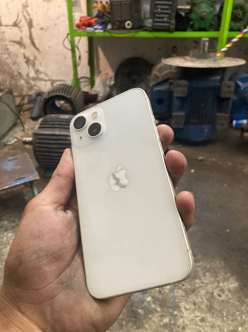 Apple iPhone 13 1