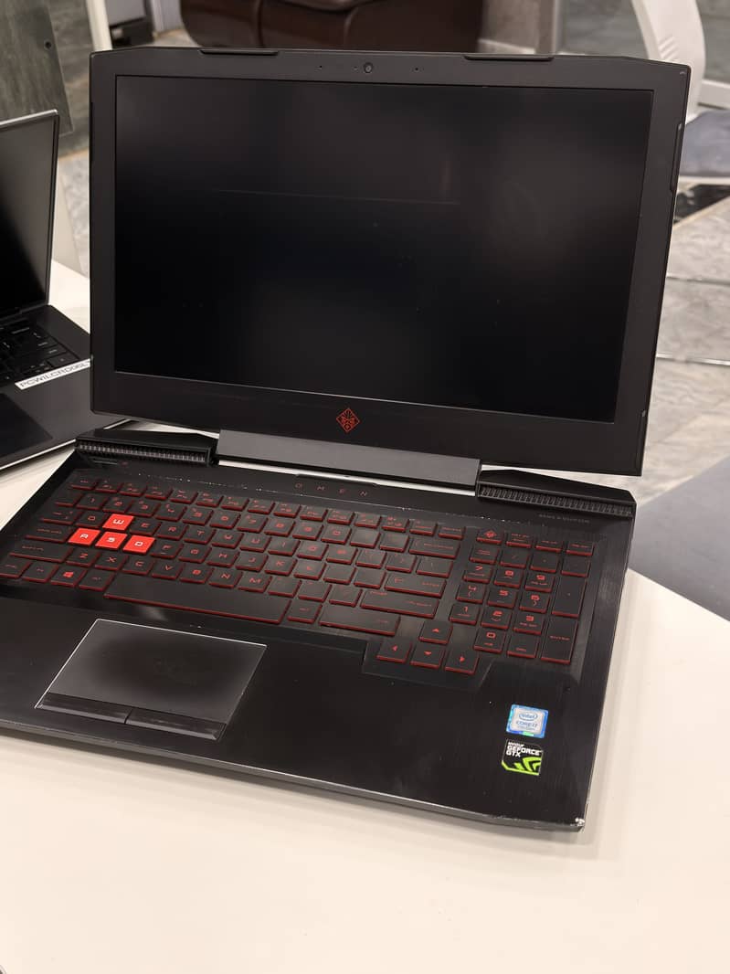 HP OMEN 1