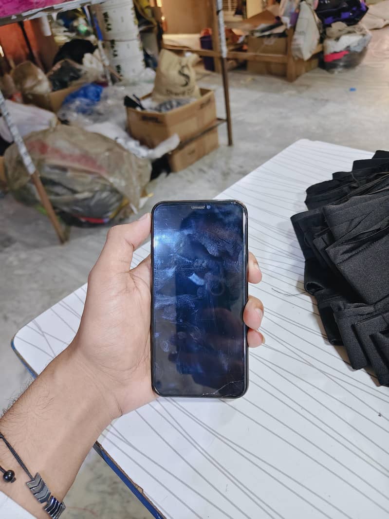 Apple iPhone 11 Pro 0