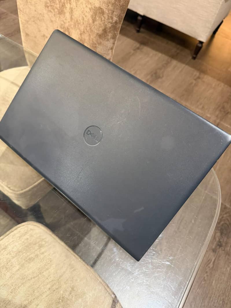 Dell Vostro 15 1
