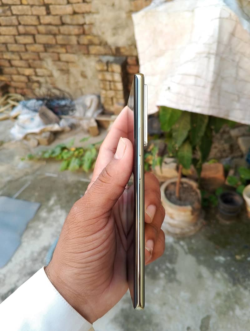 Infinix Note 40 Pro 1