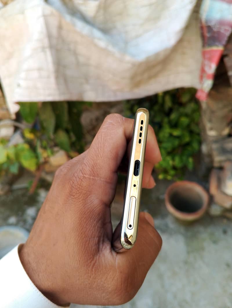 Infinix Note 40 Pro 11