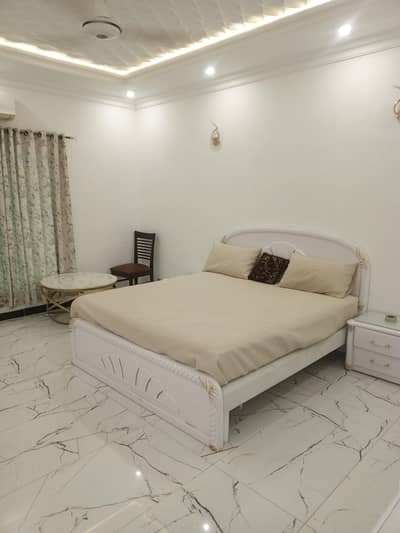 1000sq Yards, Chance Deal, Never Miss Chance, Only Buyers, (Semi Furnish)