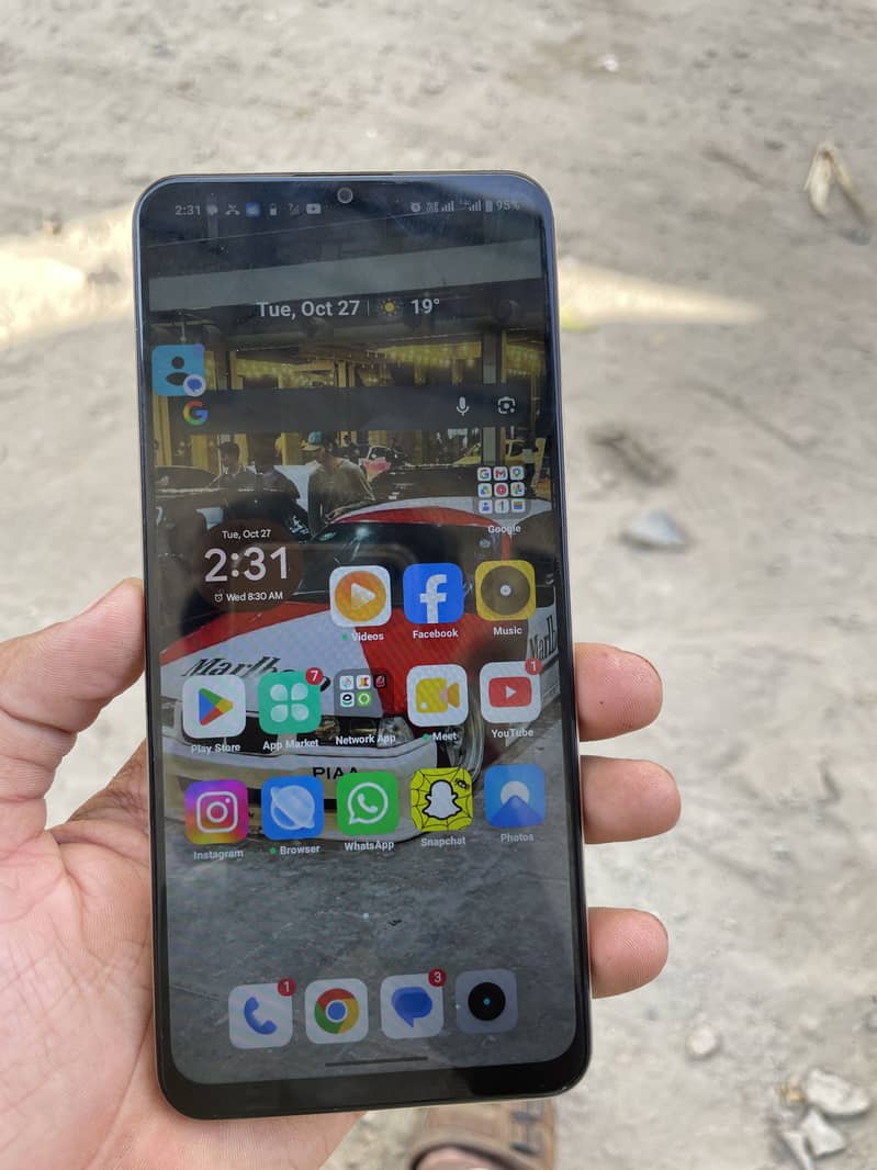 Realme C61 0