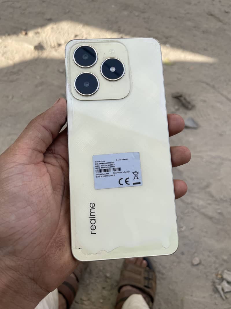 Realme C61 1