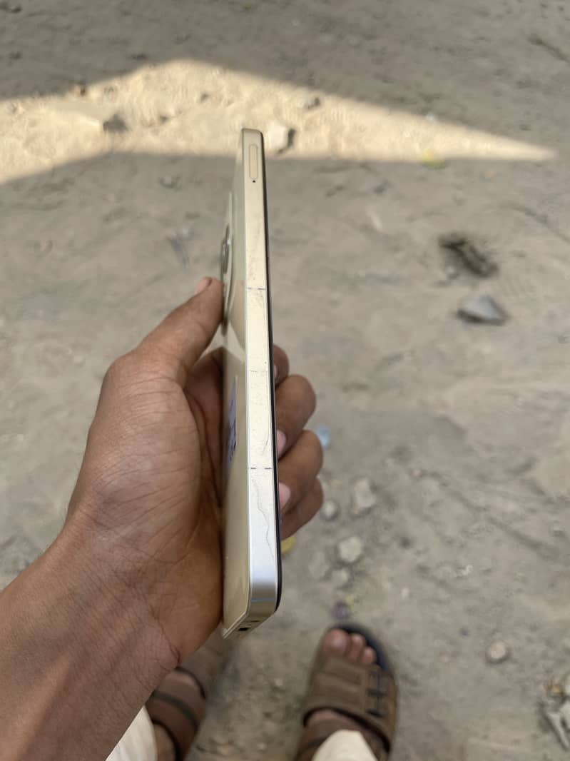 Realme C61 4