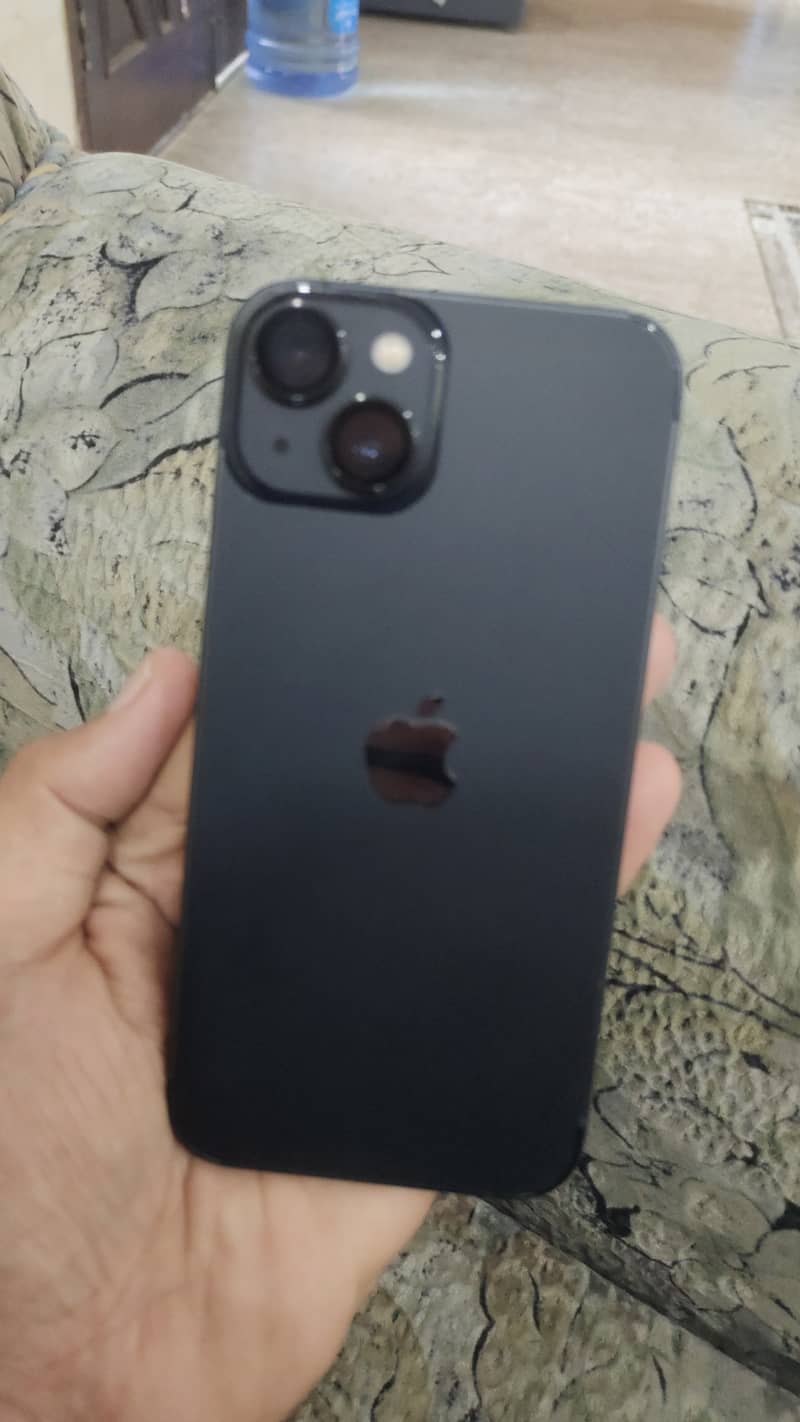 Apple iPhone 13 1
