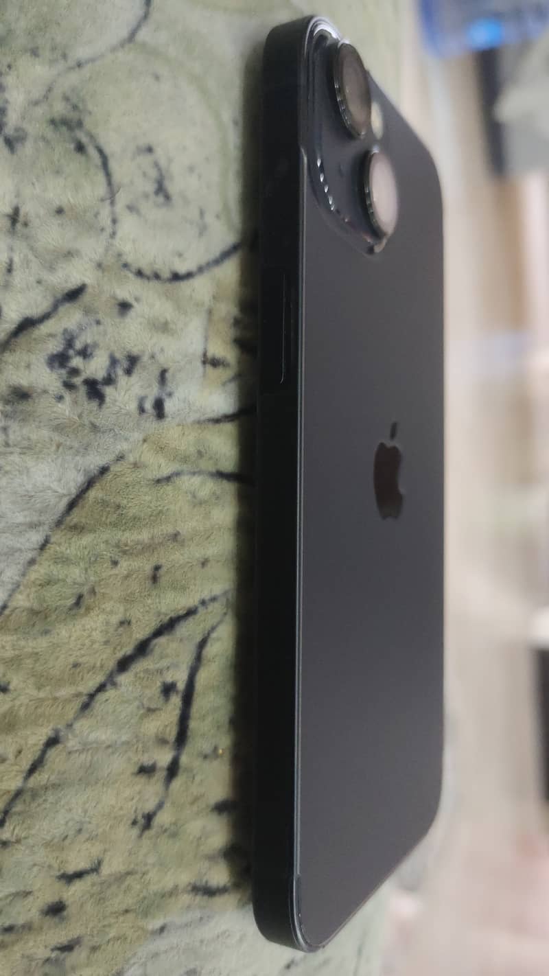 Apple iPhone 13 3