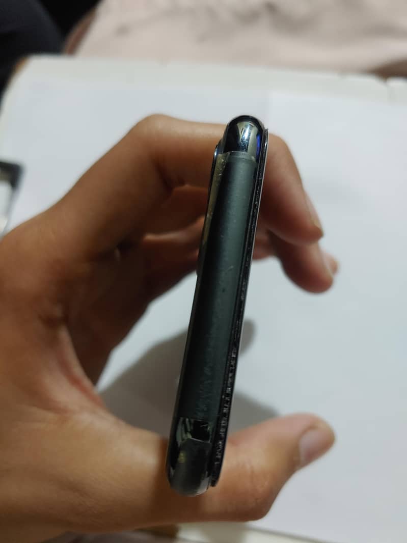 Apple iPhone 11 Pro 3