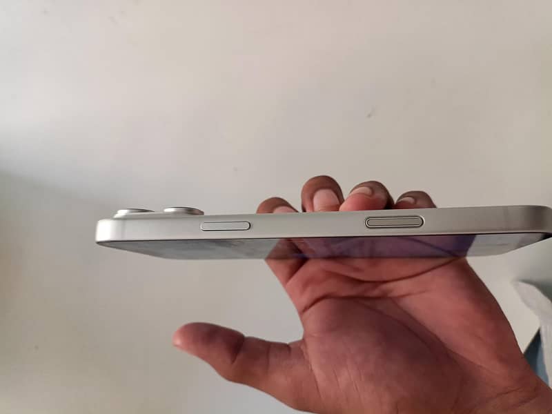Apple iPhone 17 Pro Max 6