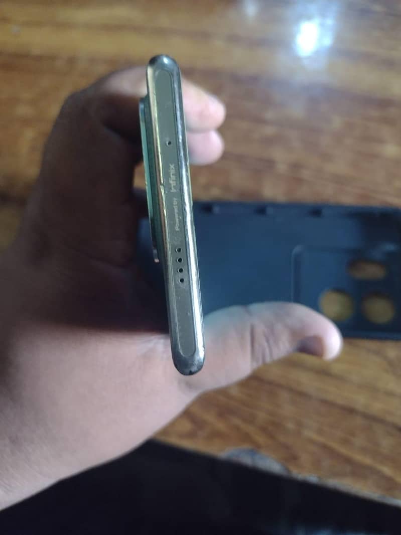Infinix Zero 30 3