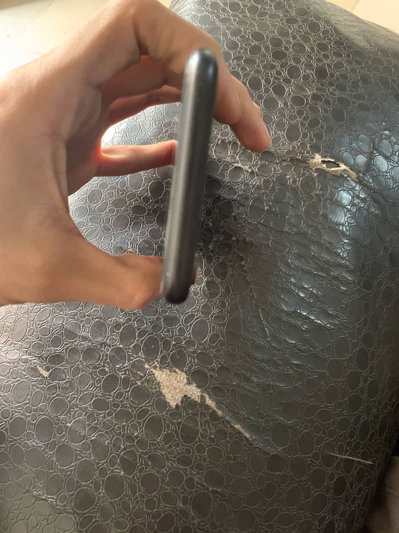 Apple iPhone XR 1