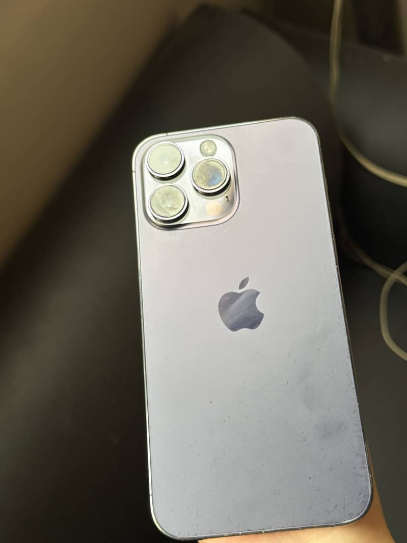 Apple iPhone 14 Pro Max 1