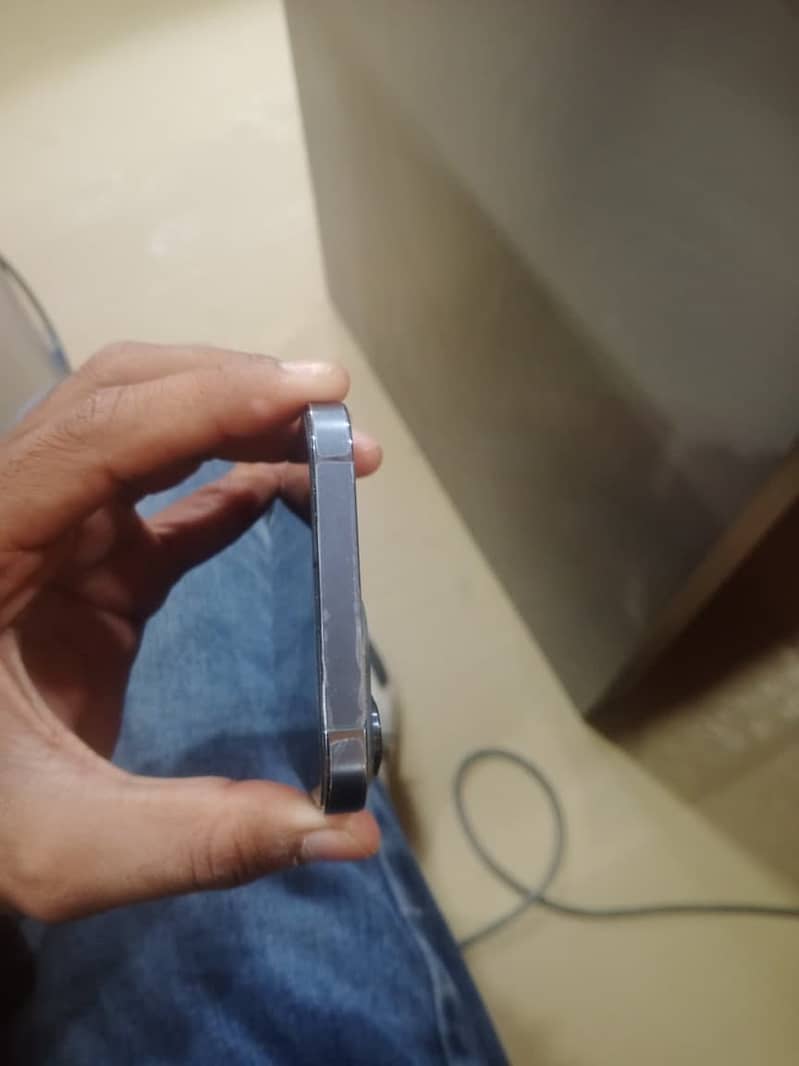 Apple iPhone 13 Pro Max 2