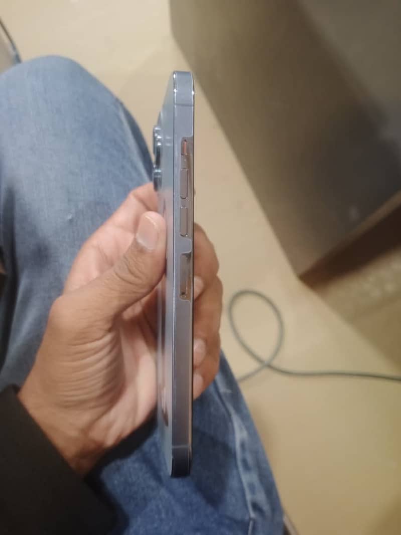Apple iPhone 13 Pro Max 5