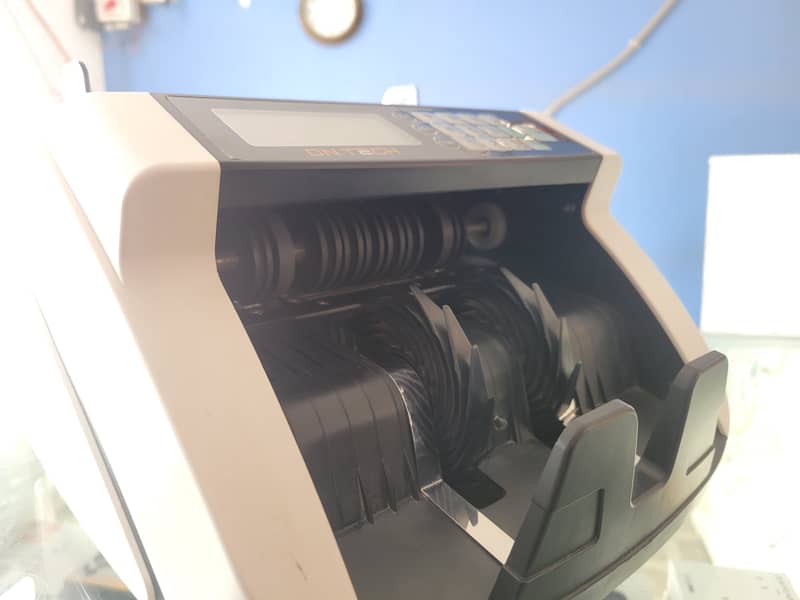 Cash Counting Machine 4