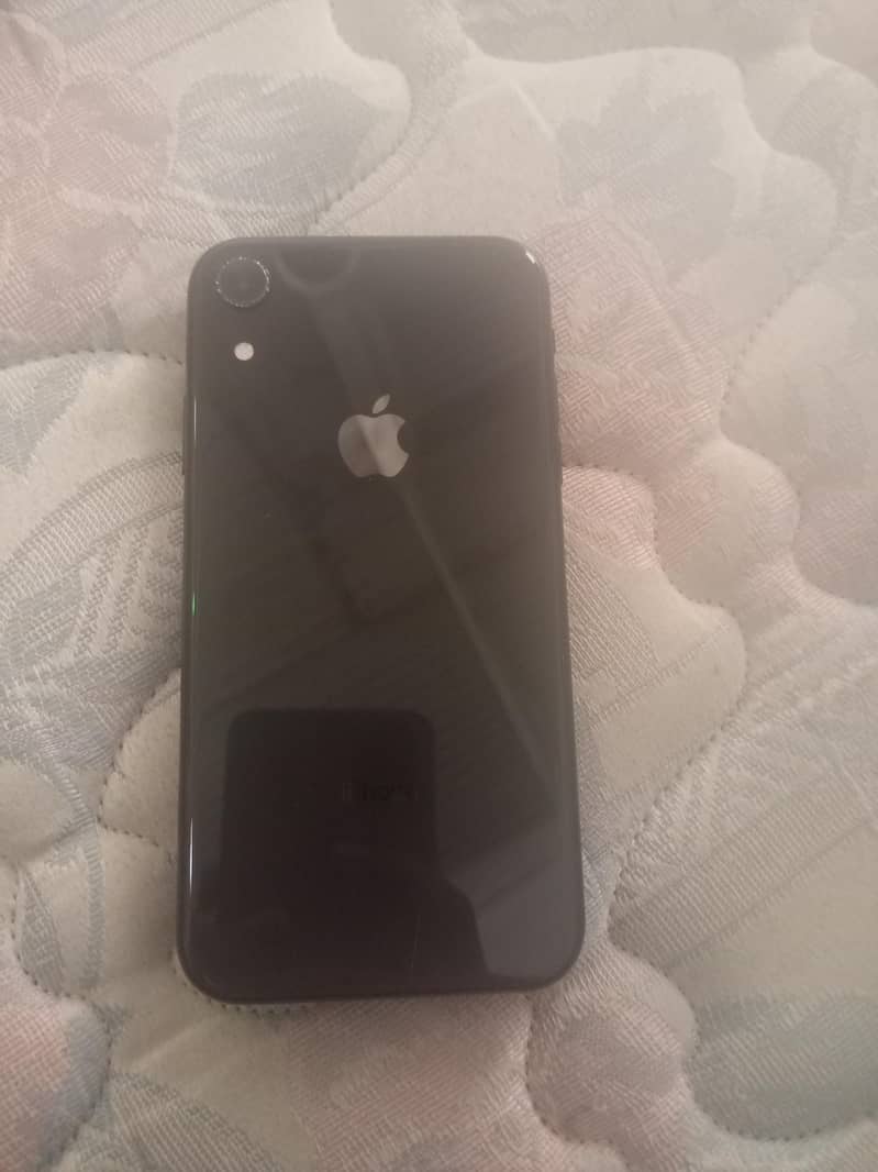 Apple iPhone XR 0