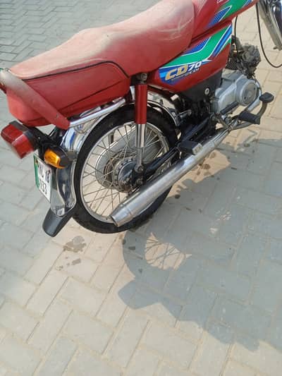 CD 70 2018 model cd 70 one hand used