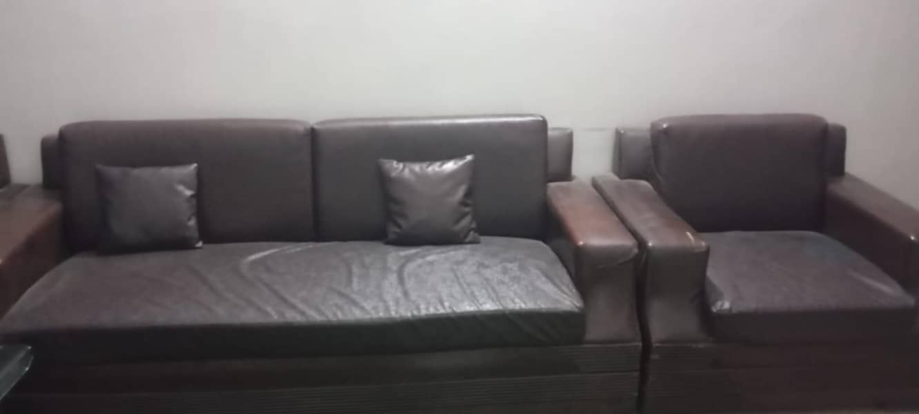 7 seater sofa with table 3