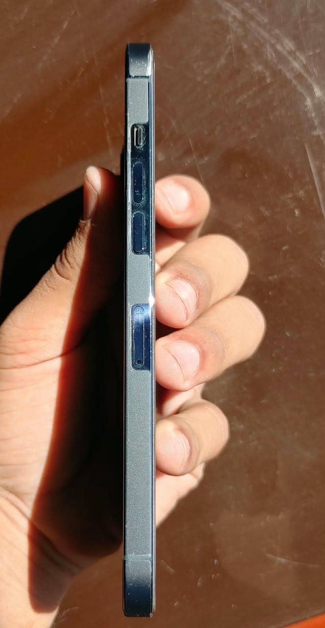 Apple iPhone 12 Pro Max 3