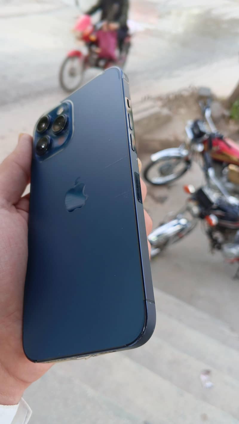 Apple iPhone 12 Pro Max 5