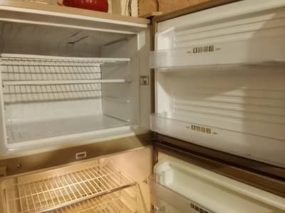 fridge in best quality (DAWLANCE]