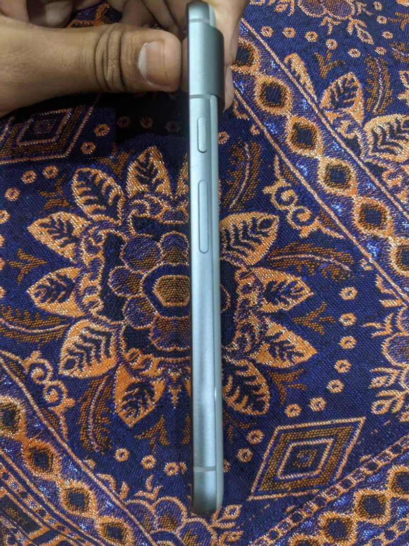 Google Pixel 8 5