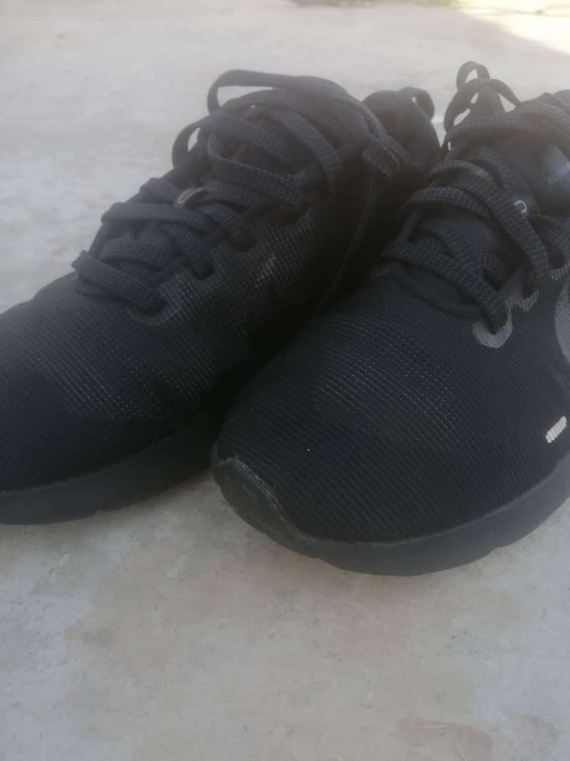 Nike. 1