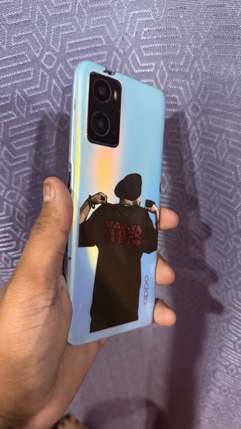 OPPO A76 3
