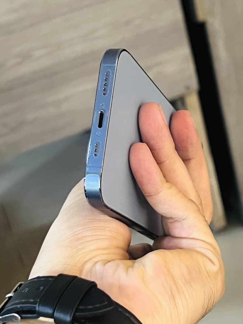 Apple iPhone 13 Pro 1